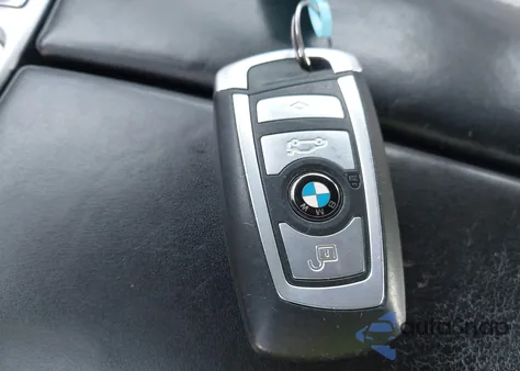 2011 BMW 750Li z USA, uszkodzony, nr VIN WBAKB8C54BCY66596